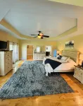 Bourbon Trail Pool Zone! HotTub! PoolTable! PingPong! GoldenTee! BigYard! Pets! - 4-Star