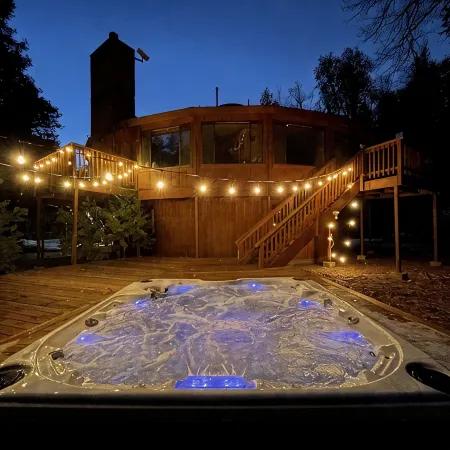 Spacious Secluded Cabin on 9 acres Hot Tub Outdoor Dining Private Trails