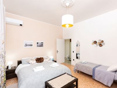 Entire apartment near airport and sea