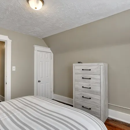 Cheerful 4-Bedroom home in Midtown Omaha