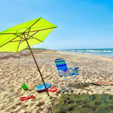 Cozy Crab House, Beachside, Walk to Beach & River, Coffee Bar & Fire Pit