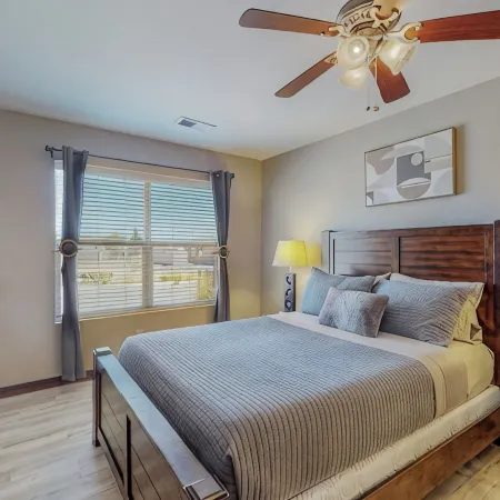 AMAZING VIEWS! Large 4-BR home with hot tub and rooftop deck overlooking ABQ