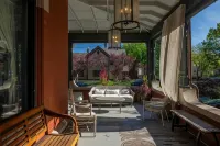 The New Victorian Mansion Bed & Breakfast - 4-Star