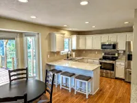 Spacious home with game room - Close to everything! - Badekar