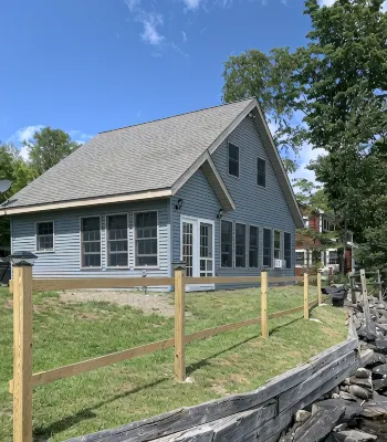Railway camp on Moosehead Lake - Homestays