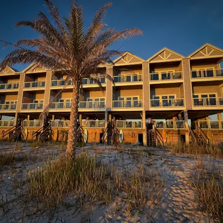 Captain Roy's -- A treasure on the beach<br>Beachfront, Beachfront, Beachfront <br>