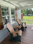 Recently updated Park Street Cottage with garage in Downtown Greeneville, TN. - Wifi