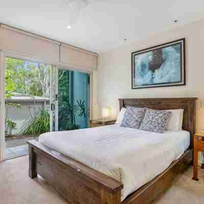 Your Place at Belongil Beach Rooms