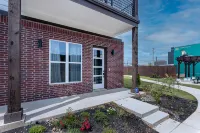 Luxe Downtown Townhouse – Walkable, Stylish & Spacious - 부티크