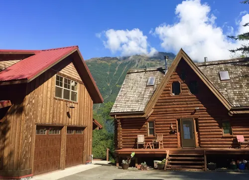 Sandy Beach Retreat Sunrise Studio- Steps from Sandy Beach & Treadwell Trail! - 3-Star