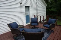 Cozy country home with a beautiful creek at the back of the property. - 3-Star