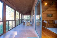 Mountain Forest Cabin w/ Therapeutic SPA Jacuzzi/Pool table/Gameroom Lic #033262 - Wi-Fi