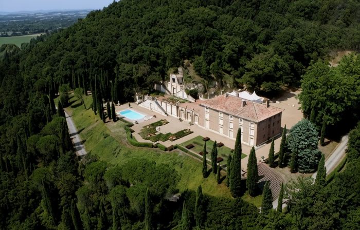 Chateau de Roques