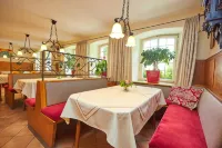 Flair Hotel Zum Storchen - Desayuno