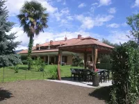 STUNNING LARGE APARTMENT WITH VIEW, GARDEN AND DIRECT ACCESS TO LAKE ORTA - 3 stelle