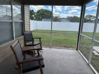 Adventure Coast: 4/2, Near Spring and Beach, Big Yard, Fenced - Boutique