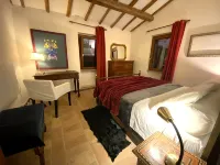 BEAUTIFUL DIMORA CIVITA OF BAGNOREGIO -3 bedrooms 2 bathrooms-family-garden-whole house - 3-stjärniga