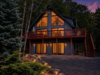 Spacious 5 BR/3 BA Pocono Chalet game room in the Hideout - Chalets