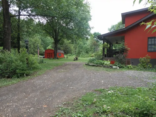 WELCOME  TO THE COUNTRY - LAKE FRONT PROPERTY - THE FOX DEN STUDIO - Apartments