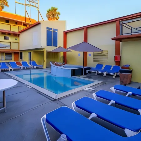 La Pinta Hotel