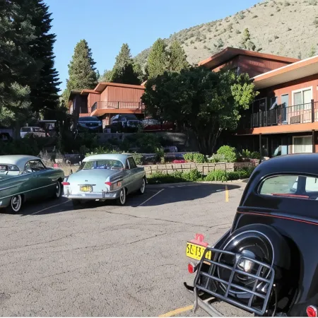 Lake View Lodge