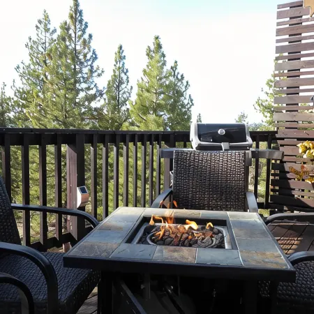 Luxury Tahoe Townhome. Panoramic Lake & Mountain Views. Sleeps Six.