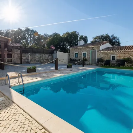 Private pool, Family-friendly, Pet-friendly
