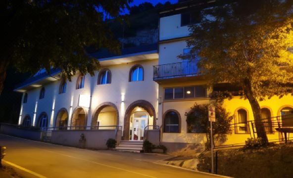 Hotel Ristorante Farese - Housity