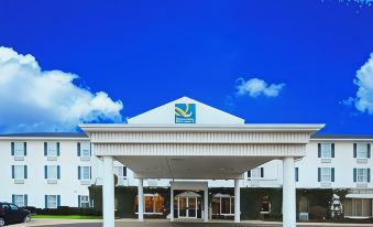 Quality Inn & Suites Bellville - Mansfield