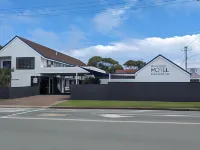 Moffat Beach Motel Caloundra Hotels in Caloundra