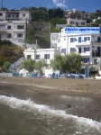 Alkistis Cozy by the Beach Apt. in Ikaria Island, Therma Ground Floor