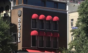 Old Port Hotel