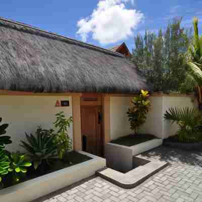 Oasis Villa by Evaco Hotel Exterior