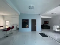 3Bd Luxury Villa Located in Prime Loc - Spa