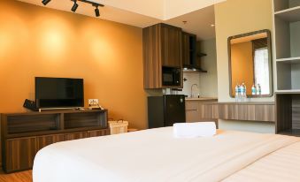 Simply Look Studio Room Gateway Park LRT City Bekasi Apartment