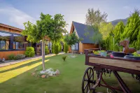 Karaoz Sapphire Bungalows