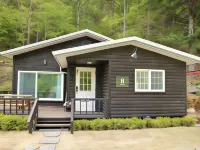 Pyeongchang Starlet Camping Pension Hotels in 