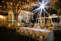 Bananaleaf Wedding Cafe & Resort Hotels in Самфран