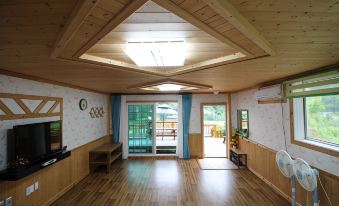 Mungyeong Sannaeeum Pension