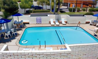 Motel 6 Bakersfield, CA - South