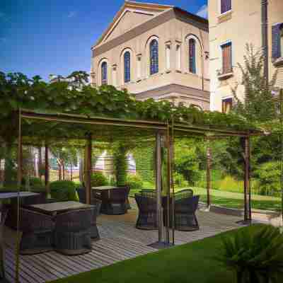 Madama Garden Retreat Hotel Exterior