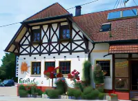Gasthof Zur Sonne Отели в г. Еттинген-Шеппах