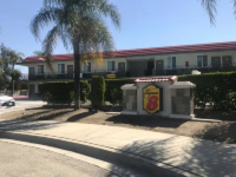 Super 8 by Wyndham Redlands/San Bernardino Hotels in Redlands