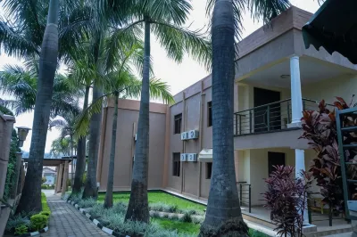 The Country Inn Hotel Hotels near Bumbogo Centre