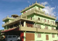 Diamond Lodge Hotels in Coron