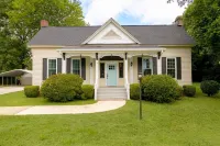 Oak River Company Farmhouse