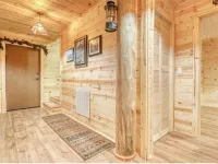 Authentic Log Cabin with Luxuries