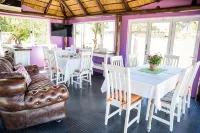 TshiBerry Bed & Breakfast