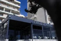 Hotel Frojd - Beach Front Resort