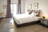 Hôtel Royal Urban Concept - Airport Shuttle